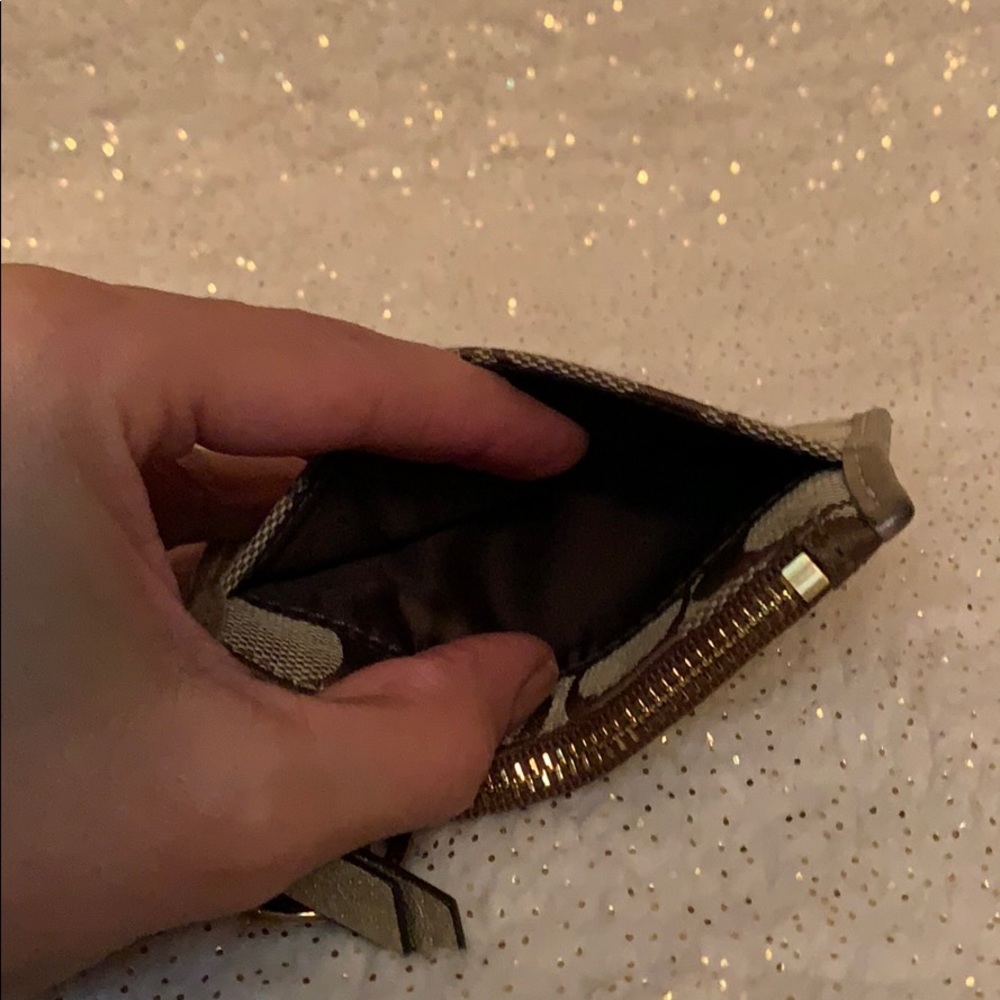Keychain card holder. - Picture 2 of 6